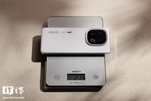 开yun体育网可罢了高至 100W 充电功率-亚傅体育app